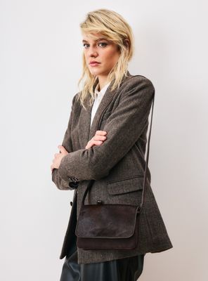 Cartera Crossbody Flap con Textura C del Pilar