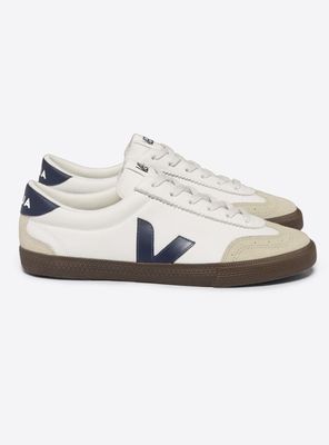 Zapatilla Urbana Veja Volley Leather Náutico Bark Hombre