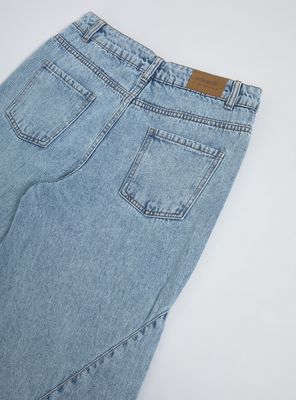 Imagen 2 del producto Jeans Wide Leg con Detalles de Costuras en Diagonal