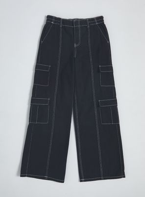 Pantalón Tipo Cargo con Costuras en Contraste