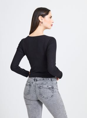 Imagen 2 del producto Polera Fruncido en el Delantero Tela con Cobertura Brillante