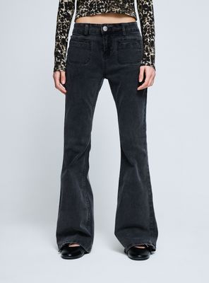 Jeans Flare Low Rise Bolsillos Ribeteados