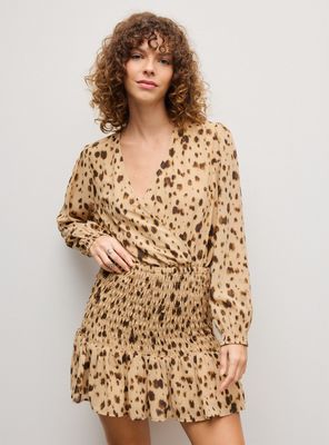 Vestido Corto Fruncido con Estampado Animal