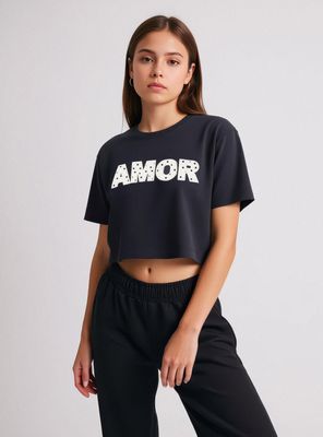 Polera con Mensaje Bordado