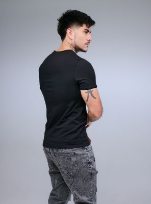 Imagen 2 del producto Polera Básica Ajustada Cuello V