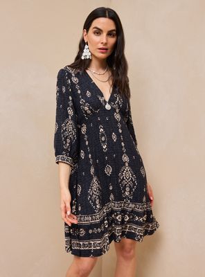 Imagen 1 del producto Vestido Estampado y Corte Bajo Busto