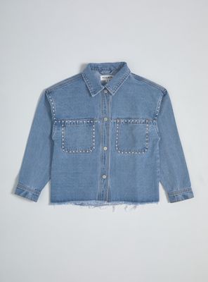 Chaqueta Denim con Tachas y Basta Deshilachada