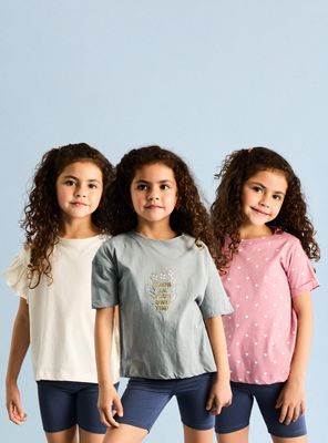 Imagen 1 del producto Polera Lisa Tripack Estampado y Detalle Espalda