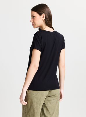 Imagen 2 del producto Polera con Estampado Frontal Manga Corta