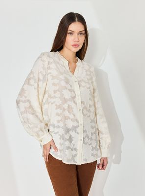 Blusa Semitransparente con Flores en Relieve