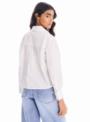 Imagen 2 del producto Blusa Camisera Corta con Botón Joya