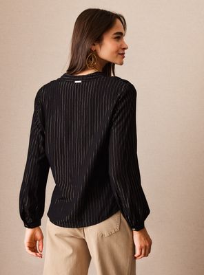 Imagen 2 del producto Blusa con Tela Metalizada y Cinta Decorativa