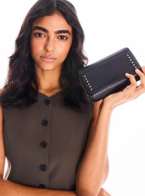 Billetera con Tachas Efecto Croco