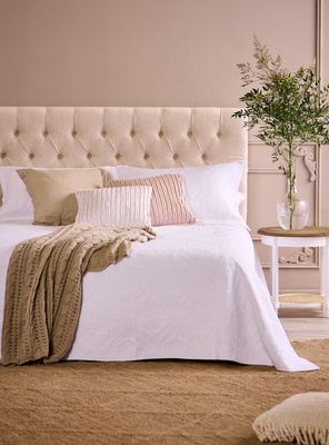 Respaldo Clara Super King 210 x120 cm