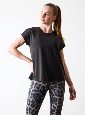 Polera Largo Medio Corte Espalda