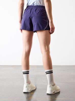 Imagen 2 del producto Short Performance Diseño con Piping Tiro Medio