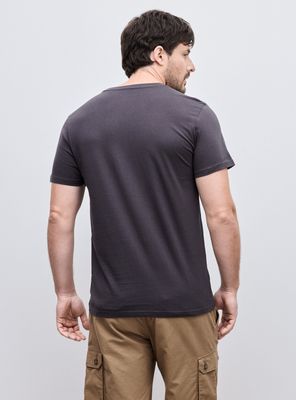 Imagen 2 del producto Polera Basica con Bordado Al Tono En Pecho