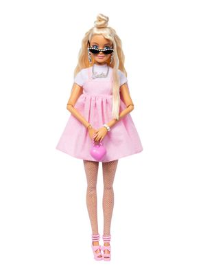 Muñeca Fashionista Deluxe Vestido Rosa con Moño