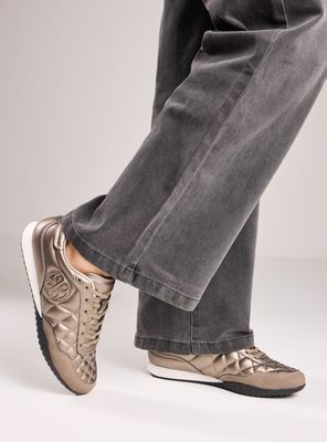 Imagen 1 del producto Zapatilla Urbana Chunky con Logo Bordado Mujer