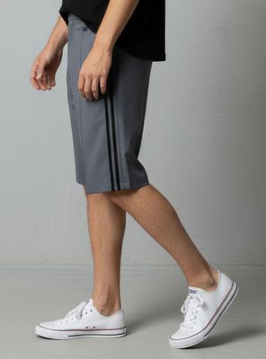 Imagen 2 del producto Bermuda Skater Fit Tiro Medio