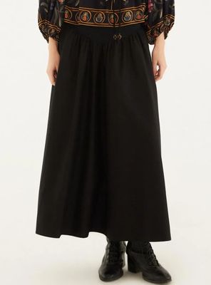 Falda Larga Detalle Pretina