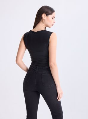 Imagen 2 del producto Polera Escote Alto Fruncido Costados Tela Brillante