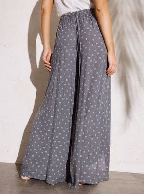 Imagen 2 del producto Pantalón con Amarra Decorativa y Aberturas en Piernas