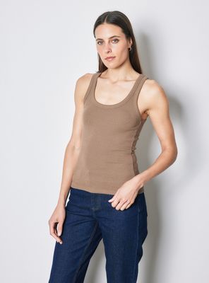 Polera sin Mangas Escote Redondo