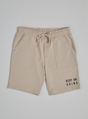 Short Color Liso con Bosillo Marcado y Estampado