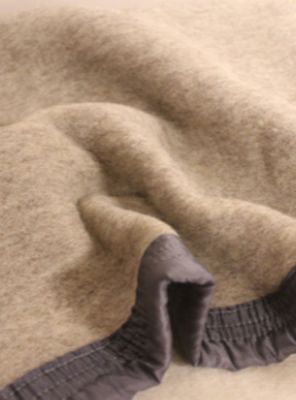 Imagen 2 del producto Frazada de Lana Rapallo 1 Plaza Gris