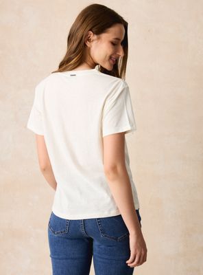 Imagen 2 del producto Polera de Tela Jaspeada con Estampado Bordado