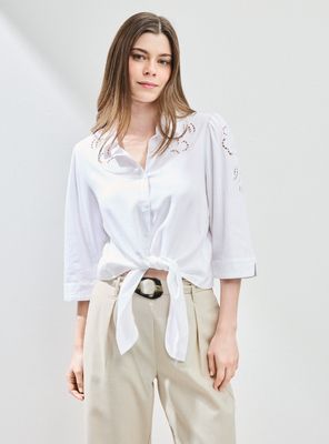 Blusa con Bordado y Nudo Ingerior