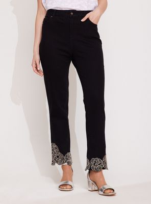 Pantalón Capri con Terminación Bordada en Piernas