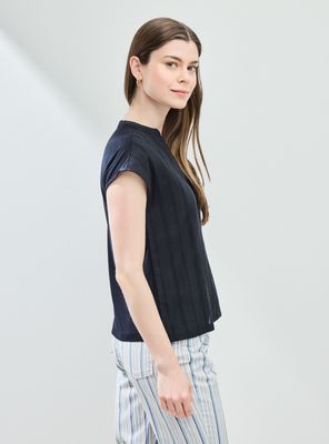 Imagen 2 del producto Polera con Mezcla de Telas Bordada en Delantero