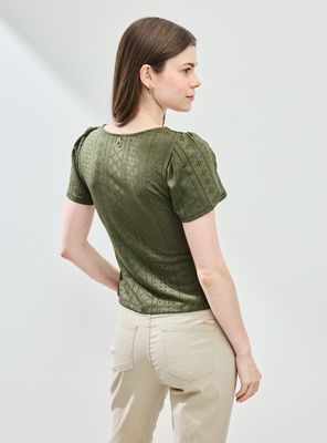 Imagen 2 del producto Polera con Textura Tipo Bordado