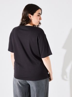 Imagen 2 del producto Polera Gráfica Estampada Toque Metálico