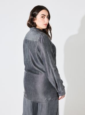 Imagen 2 del producto Blusa Tencel Lavada con Detalle de Tachas