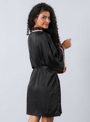 Imagen 2 del producto Bata Satín con Diseño Encaje