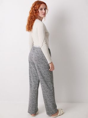 Imagen 2 del producto Pantalón Largo Estampado Flores