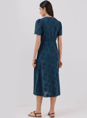 Imagen 2 del producto Vestido Bordado al Tono Cintura Entallada