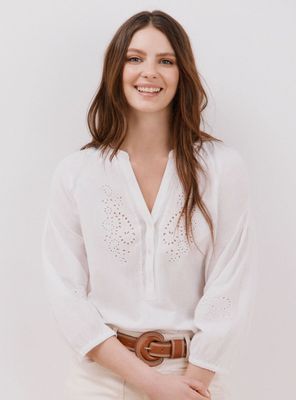 Blusa Bordados Perforados