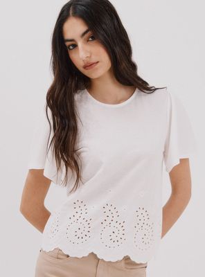 Imagen 1 del producto Polera Figuras Bordada