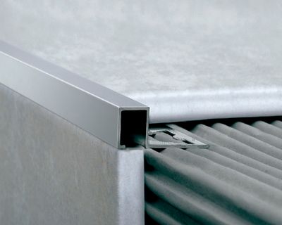 Imagen 2 del producto Guardacanto 10 x 10 mm x 2.5 m Quadra cromo mate