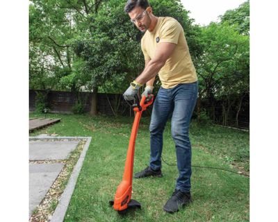 Imagen 2 del producto Orilladora eléctrica 350W 23 cm GL350 Black+Decker.