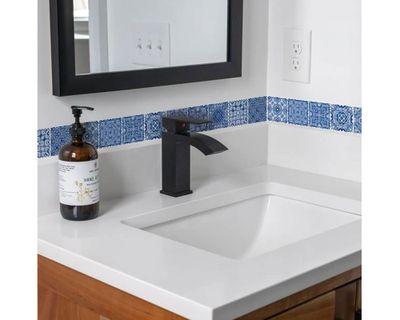 Imagen 2 del producto Vinilo autoadhesivo cenefa Westeros azul 5.5x46 cm