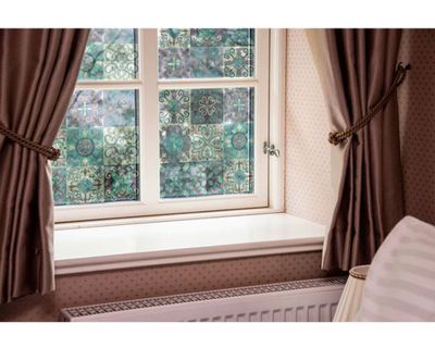 Imagen 2 del producto Vinilo autoadhesivo transparente Baku 15x15 cm