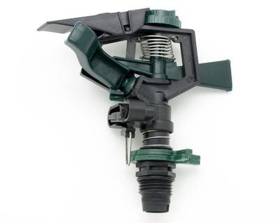 Aspersor de impacto económico