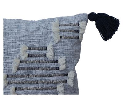 Imagen 2 del producto Cojín bordado 30x50 cm Borlas D1