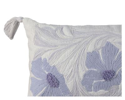 Imagen 2 del producto Cojín bordado 30x50 cm Borlas