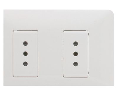 Imagen 2 del producto Enchufe hembra 2 p+t doble blanco armado matix Bticino
